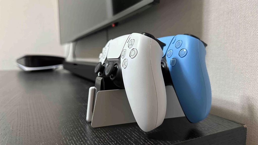 تفاوت پایه شارژر PS5 اصلی و فیک